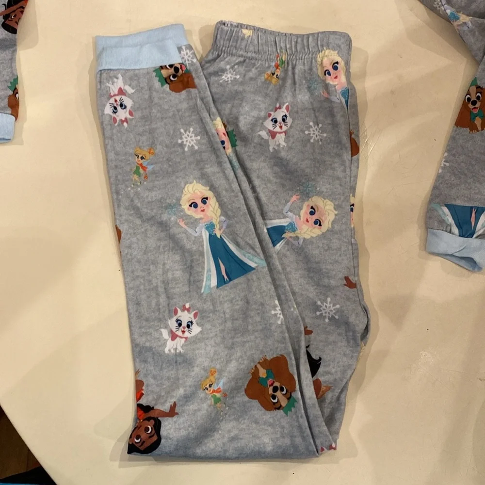 Disney Kids Frozen Pajama Set.  Size‎ 10.